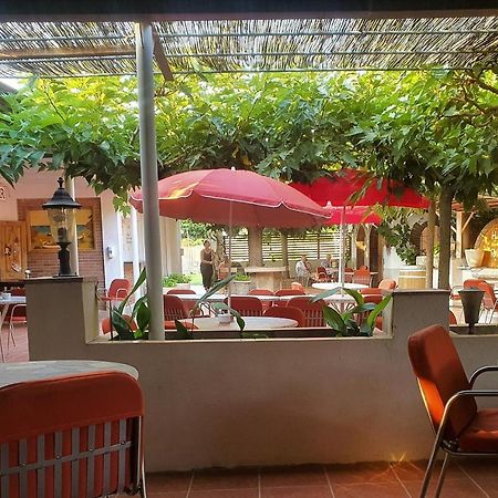 Hotel Riomar Sant Marti d'Empuries Exterior foto