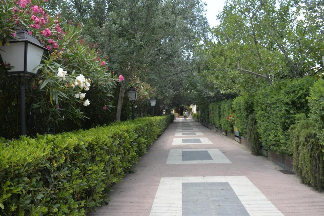 Hotel Riomar Sant Marti d'Empuries Exterior foto