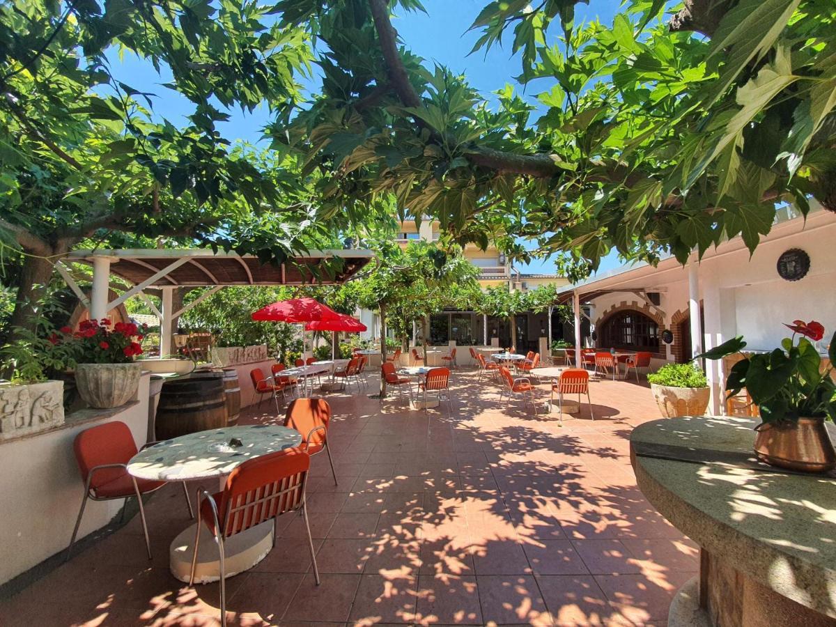 Hotel Riomar Sant Marti d'Empuries Exterior foto